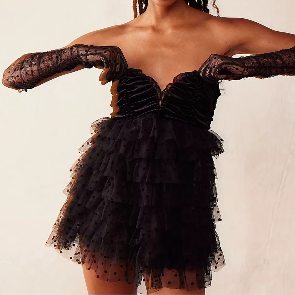 $295 NWT Black For Love & Lemons “Jourdan” Off The Shoulder Mini Dress Sz XS